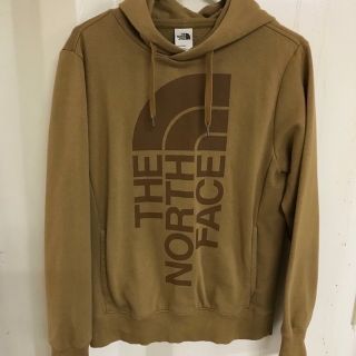 ザノースフェイス(THE NORTH FACE)の美品　ノースフェイス　トライバートフーディ　ブラウン　メンズS(パーカー)