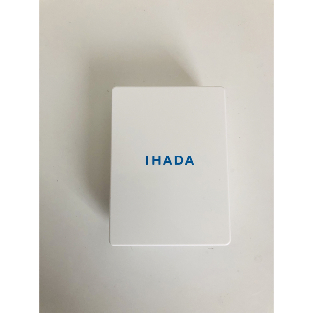 IHADA(イハダ)のイハダ　薬用フェイスプロテクトパウダー コスメ/美容のベースメイク/化粧品(フェイスパウダー)の商品写真