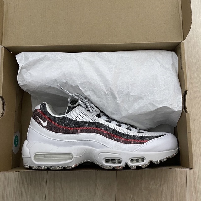 【最終値下】【未使用、新品】NIKE AIR MAX95 28.5