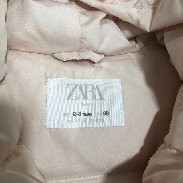 ZARA KIDS(ザラキッズ)のZARAダウンジャケット キッズ/ベビー/マタニティのキッズ服女の子用(90cm~)(ジャケット/上着)の商品写真