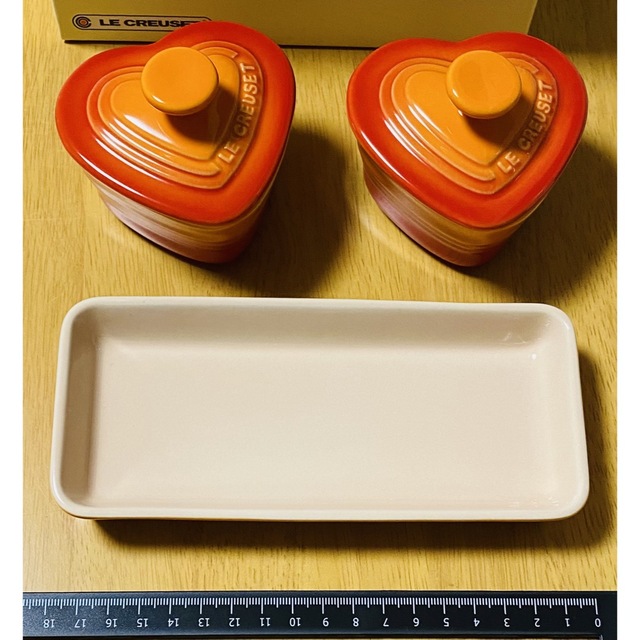 LE CREUSET(ルクルーゼ)のプチ・ラムカンダムール・セット (ハート型ココット オレンジ) インテリア/住まい/日用品のキッチン/食器(食器)の商品写真