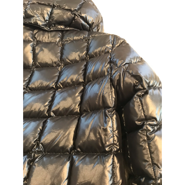 AKM(エイケイエム)のAKM × DUVETICAコラボダウン サイズL メンズのジャケット/アウター(ダウンジャケット)の商品写真