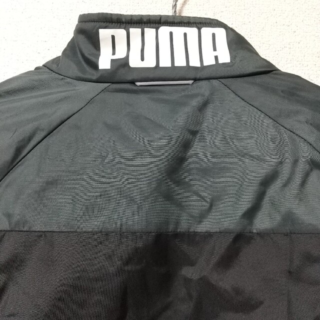 PUMA(プーマ)の【PUMA】ロゴがカッコいい中綿コート✨ウィンドブレーカー✨130㎝ キッズ/ベビー/マタニティのキッズ服男の子用(90cm~)(コート)の商品写真