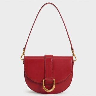 チャールズアンドキース(Charles and Keith)のCharles & Keith ガビーヌ サドルバッグ （Red）(ショルダーバッグ)