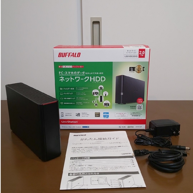 Buffalo(バッファロー)のバッファロー ネットワークHDD 2.0TB （LS210D0201G） スマホ/家電/カメラのPC/タブレット(PCパーツ)の商品写真