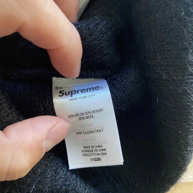 Supreme(シュプリーム)のSUPREME シュプリーム 22AW 新品 黒 Mohair Beanie メンズの帽子(ニット帽/ビーニー)の商品写真