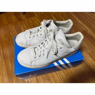 アディダス(adidas)のadidas スタンスミス　グレー　23.5cm(スニーカー)