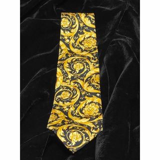 ジャンニヴェルサーチ(Gianni Versace)のまとめ売り。黒金ゴージャス！ヴェルサーチ　ネクタイ　バロック柄(ネクタイ)