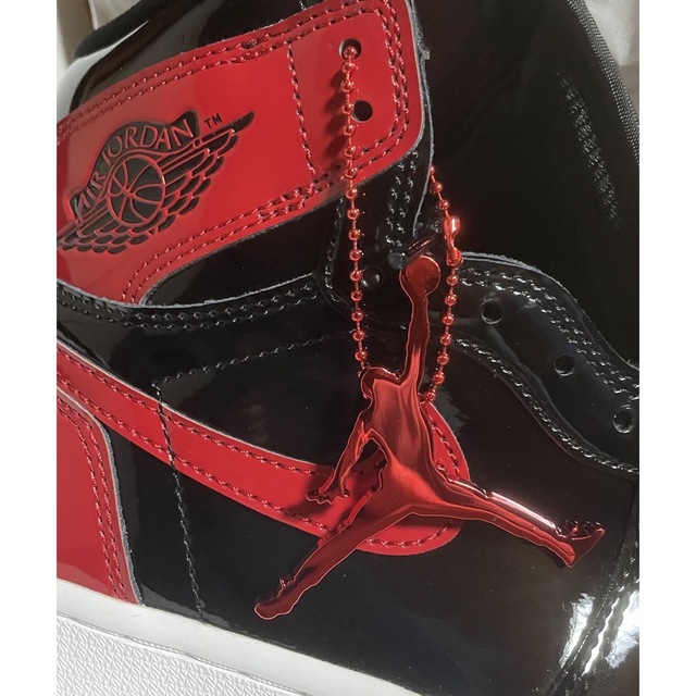 NIKE(ナイキ)のNIKE AIR JORDAN 1 RETRO HIGH PATENT BRED メンズの靴/シューズ(スニーカー)の商品写真