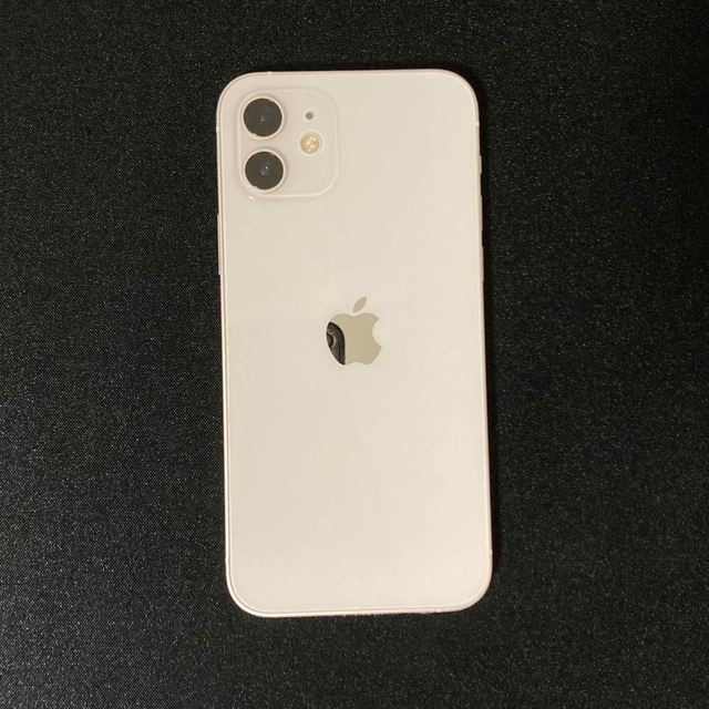 Apple(アップル)の美品 iPhone12 64GB ホワイト SIMフリー スマホ/家電/カメラのスマートフォン/携帯電話(スマートフォン本体)の商品写真