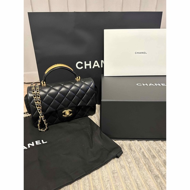 SALE/37%OFF】 CHANEL 新品同様 ブラック ミニフラップバッグ トップ