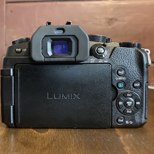 Panasonic(パナソニック)のLUMIX DMC-G8M　標準ズームレンズキット スマホ/家電/カメラのカメラ(ミラーレス一眼)の商品写真