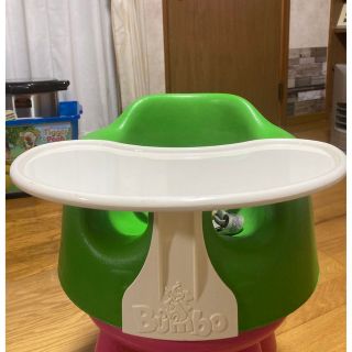 バンボ(Bumbo)のバンボ　Bumboベビーソファ　イス　グリーン　テーブル付き(その他)