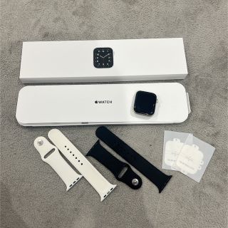 アップルウォッチ(Apple Watch)のApple Watch SE 44mm シルバーアルミニウム　GPS(その他)