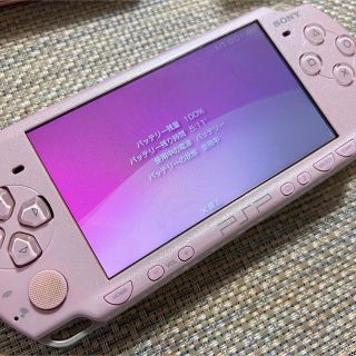 ソニー(SONY)のPSP2000「プレイステーションポータブル」ブロッサム・ピンク (携帯用ゲーム機本体)