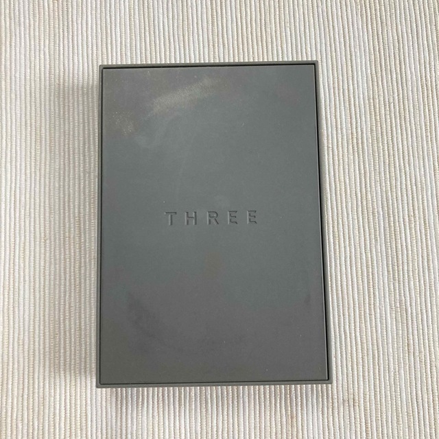 THREE(スリー)のTHREE アイシャドウ パレット コスメ/美容のベースメイク/化粧品(アイシャドウ)の商品写真