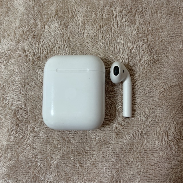 Apple AirPods 第2世代 本体と左耳のみ