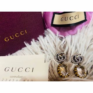 グッチ(Gucci)のGUCCI グッチ ダブルG GG クリスタル 両耳 ピアス(ピアス)