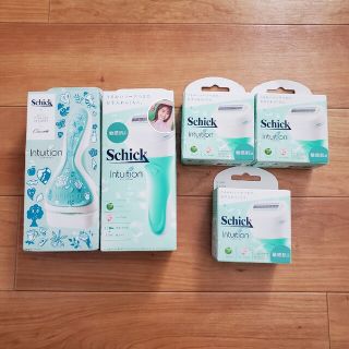 Schick - 【新品】シック　イントゥイション　モイスチャーソープ　徐毛　本体刃付2　替刃9