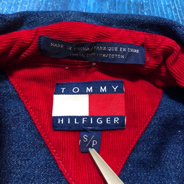 TOMMY HILFIGER(トミーヒルフィガー)の【トミーヒルフィガー】刺繍ロゴダブルポケットコーデュロイ切替デニムシャツ 90s メンズのトップス(シャツ)の商品写真