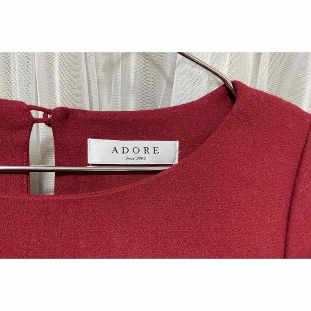 ADORE(アドーア)のタグ付き新品未使用 アドーア ADORE バックプリーツ ウール ワンピース レディースのワンピース(ひざ丈ワンピース)の商品写真