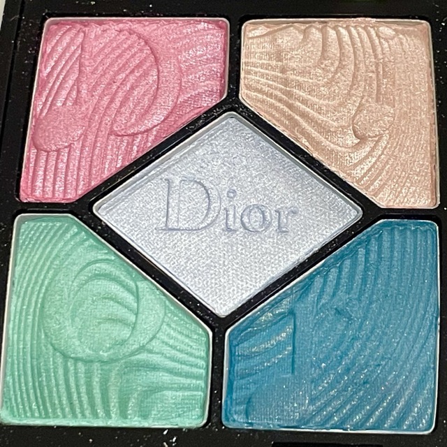 Dior(ディオール)のDior サンク クルール 327 ブルービート コスメ/美容のベースメイク/化粧品(アイシャドウ)の商品写真