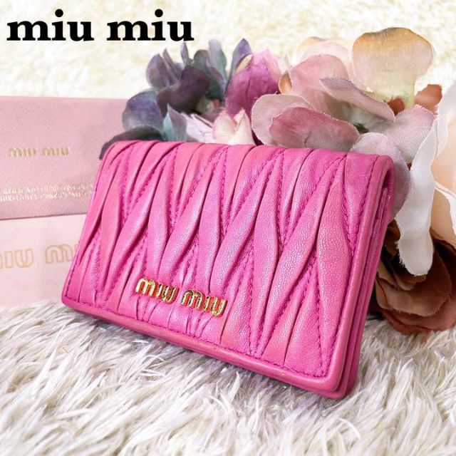 安心の定価販売 MIU ミュウミュウ カードケース o1saude.com.br
