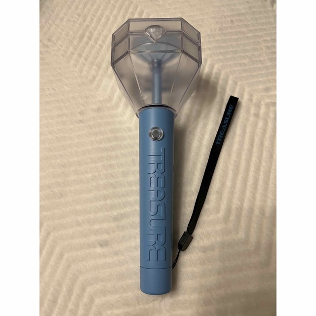 TREASURE(トレジャー)のTREASURE OFFICIAL LIGHT STICK エンタメ/ホビーの声優グッズ(ペンライト)の商品写真