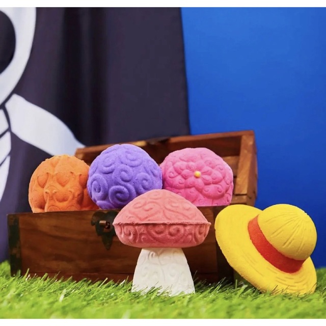 LUSH(ラッシュ)のワンピース LUSH ラッシュ ONE PIECE バスボム 5種セット コスメ/美容のボディケア(入浴剤/バスソルト)の商品写真