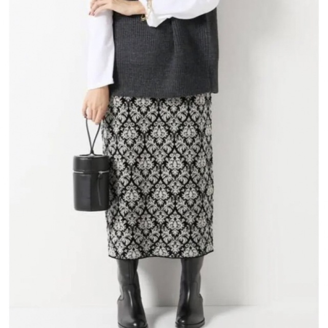 IENA(イエナ)のイエナ　ニットジャガードスカート36 used品 レディースのスカート(ひざ丈スカート)の商品写真