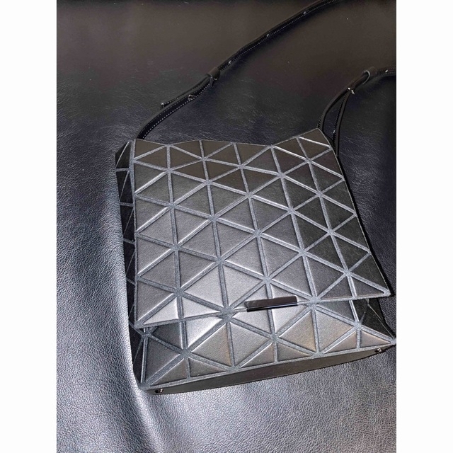 感謝の声続々! BaoBaoIsseyMiyake フラップショルダーバッグ イッセイ