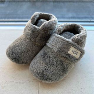 アグ(UGG)の【新品未使用】UGGベビーシューズ(12.5cm)(スニーカー)