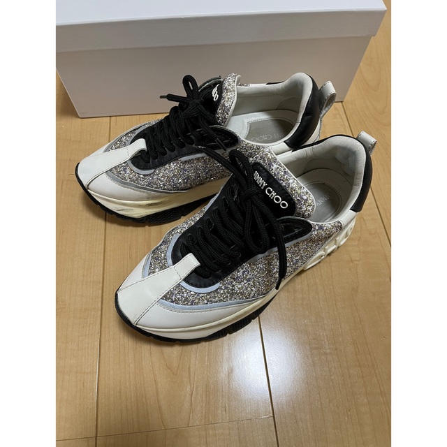 ⭐️Jimmy choo ビジュースニーカー | hospitaldaprovidencia.org.br