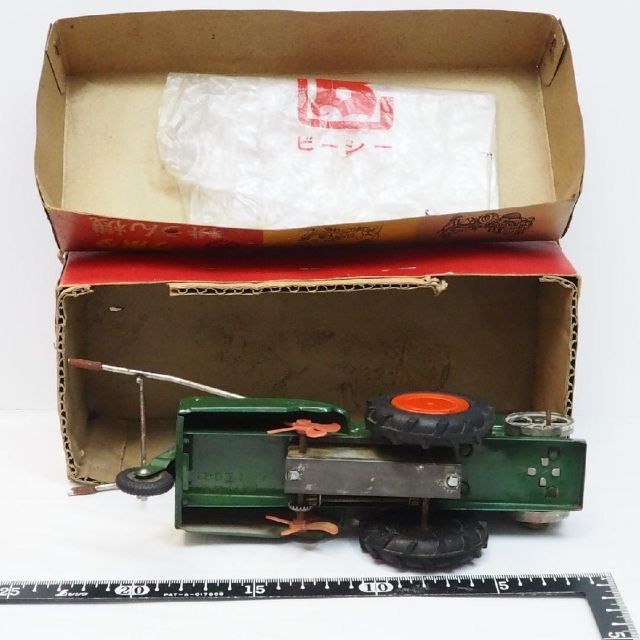 BANDAI - 萬代屋 赤箱【クボタ 耕運機トラクター 緑】ブリキtin BANDAI - 萬代屋 赤箱【クボタ 耕運機トラクター 緑】ブリキtin