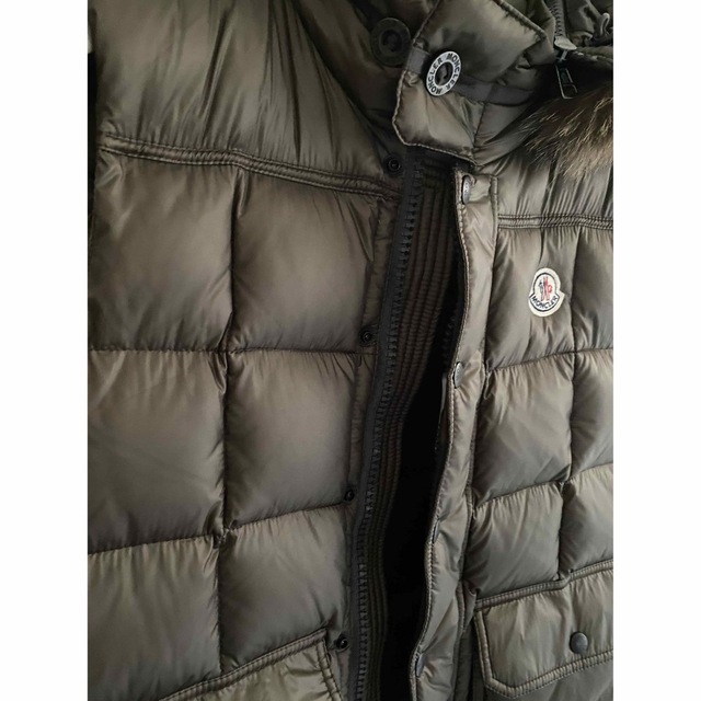 MONCLER(モンクレール)の【美品】モンクレールダウンベスト メンズのジャケット/アウター(ダウンベスト)の商品写真