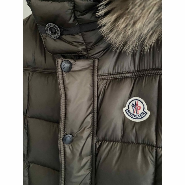 MONCLER(モンクレール)の【美品】モンクレールダウンベスト メンズのジャケット/アウター(ダウンベスト)の商品写真