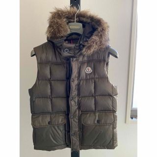 モンクレール(MONCLER)の【美品】モンクレールダウンベスト(ダウンベスト)