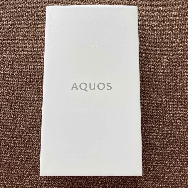 AQUOS(アクオス)の[新品未開封] AQUOS wish オリーブグリーン SIMフリー SHG06 スマホ/家電/カメラのスマートフォン/携帯電話(スマートフォン本体)の商品写真