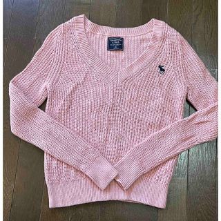 アバクロンビーアンドフィッチ(Abercrombie&Fitch)のアバクロ　ピンクニット(ニット/セーター)