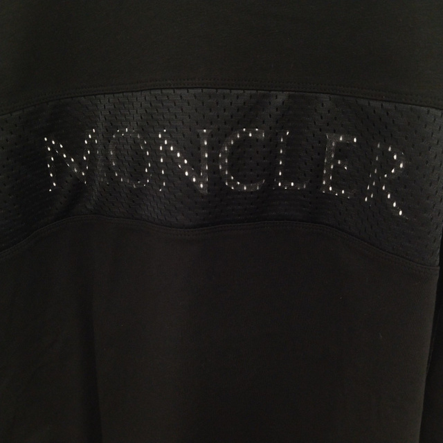 MONCLER(モンクレール)のMONCLER モンクレール 20SS MAGLIA T-SHIRT M/LUNGA フロントロゴ ロングスリーブカットソー 長袖Tシャツ ブラック G10918D71810 メンズのトップス(Tシャツ/カットソー(七分/長袖))の商品写真