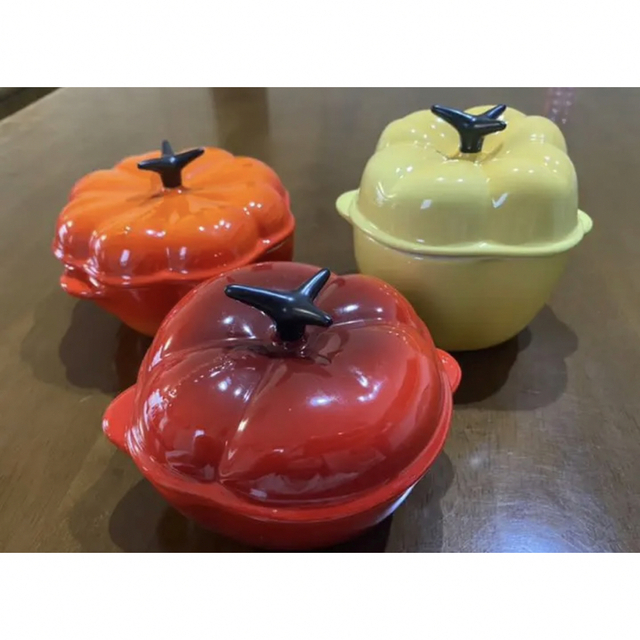 LE CREUSET(ルクルーゼ)のルクルーゼ　ミニココット　野菜シリーズ3種 インテリア/住まい/日用品のキッチン/食器(鍋/フライパン)の商品写真