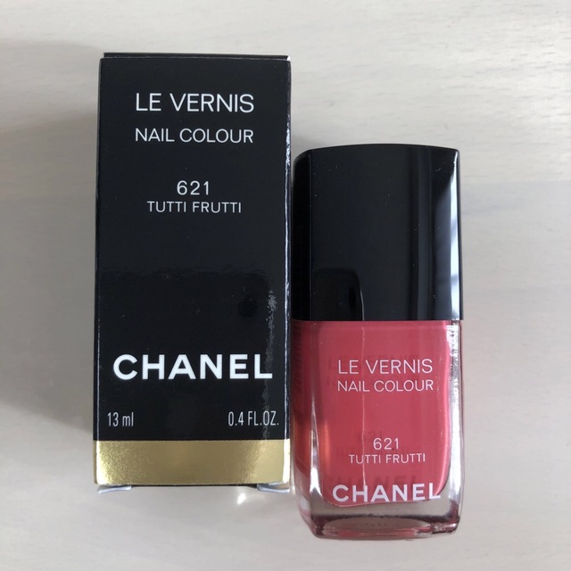 CHANEL(シャネル)のシャネル ヴェルニ 621 トゥッティ フルッティ 13ml コスメ/美容のネイル(マニキュア)の商品写真