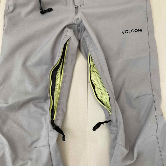 volcom(ボルコム)のVOLCOM ボルコム スノボード パンツ スポーツ/アウトドアのスノーボード(ウエア/装備)の商品写真