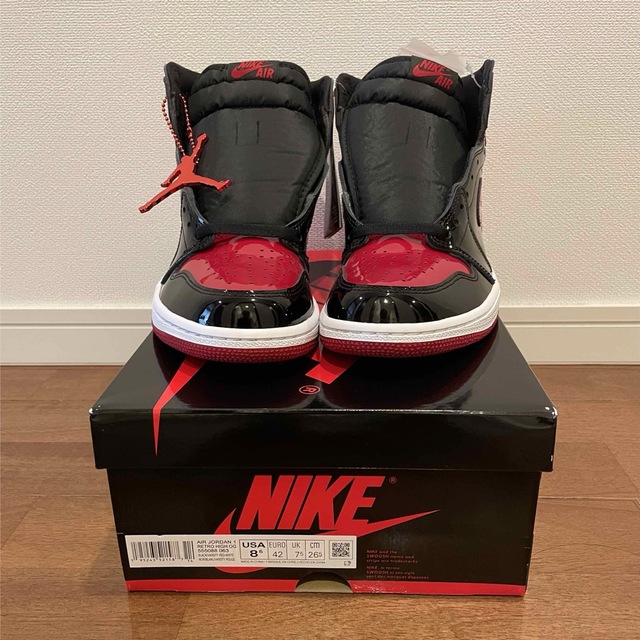 NIKE(ナイキ)のNIKE AIR JORDAN 1 HIGH PATENT BRED 26.5 メンズの靴/シューズ(スニーカー)の商品写真