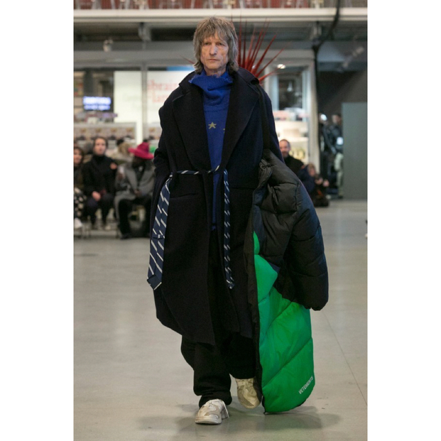 VETEMENTS 18aw 激レア ユーロスター ハイネックニット