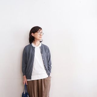 ムジルシリョウヒン(MUJI (無印良品))の無印良品　UVカット強燃クルーネックカーディガン(カーディガン)