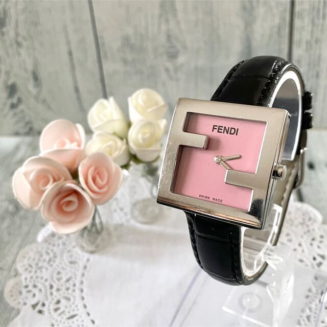 耐熱 二層 足あとぐらす (M) 【電池交換済】FENDI フェンディ 腕時計