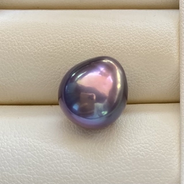 クリームmac様ご専用本真珠　淡水エジソンバロックパールルース　ブルー紫LS76 ハンドメイドの素材/材料(各種パーツ)の商品写真
