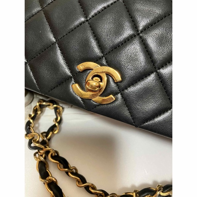 CHANEL(シャネル)の美品★ シャネル マトラッセ チェーンショルダーバッグ フルフラップ 正規品 レディースのバッグ(ショルダーバッグ)の商品写真