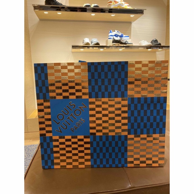 LOUIS VUITTON(ルイヴィトン)の新品未使用】ルイヴィトン　クリスマス限定ショップ袋 レディースのバッグ(ショップ袋)の商品写真